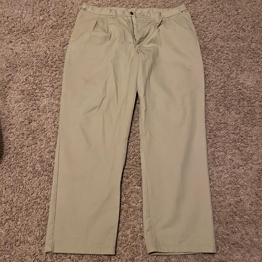 Dickies Khaki Pants 40x32 in Like New Condition